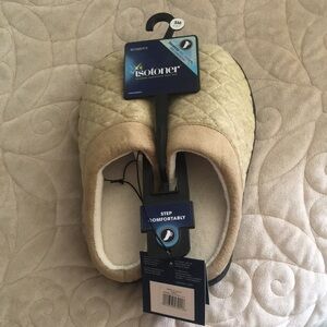 NWT Isotoner Women's Quilted Slippers